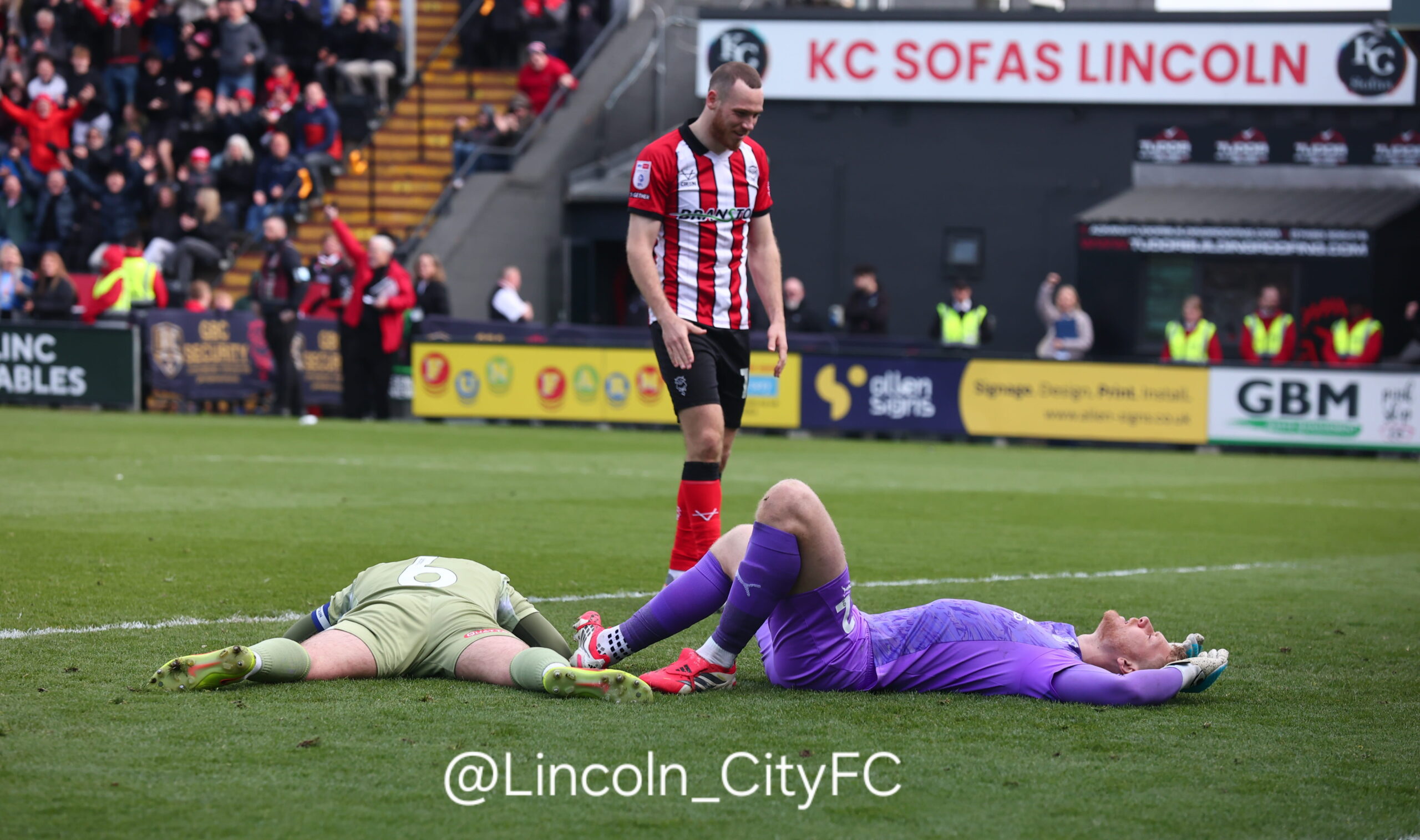 Lincoln City Boss Suggests Worrying Survival Points Total For Relegation Battle